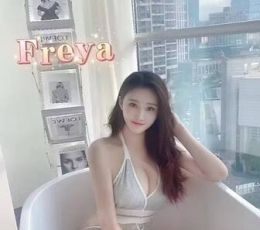 新到巨乳长腿模特，本人照片