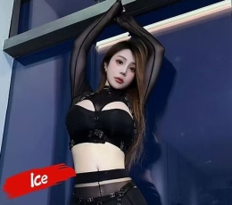新到巨乳亚裔模特！