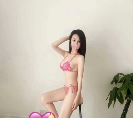 新到27岁胸围D的女生，本人照片