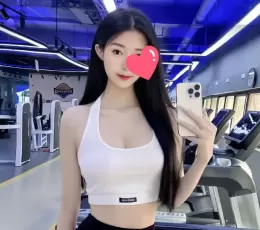 新到24岁苗条女生